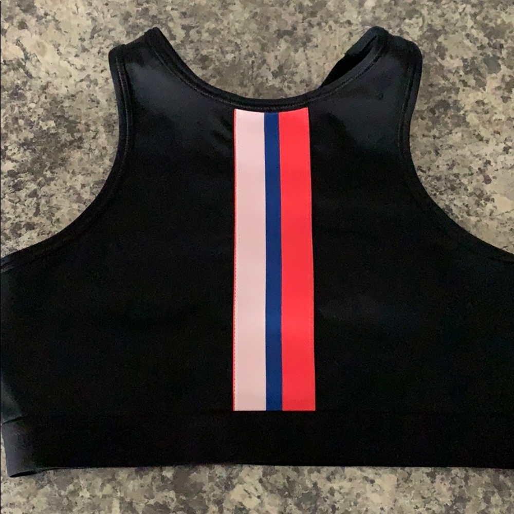 Nike sports bra gently worn have matching legging